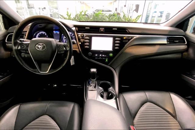 2020 Toyota Camry SE photo 12