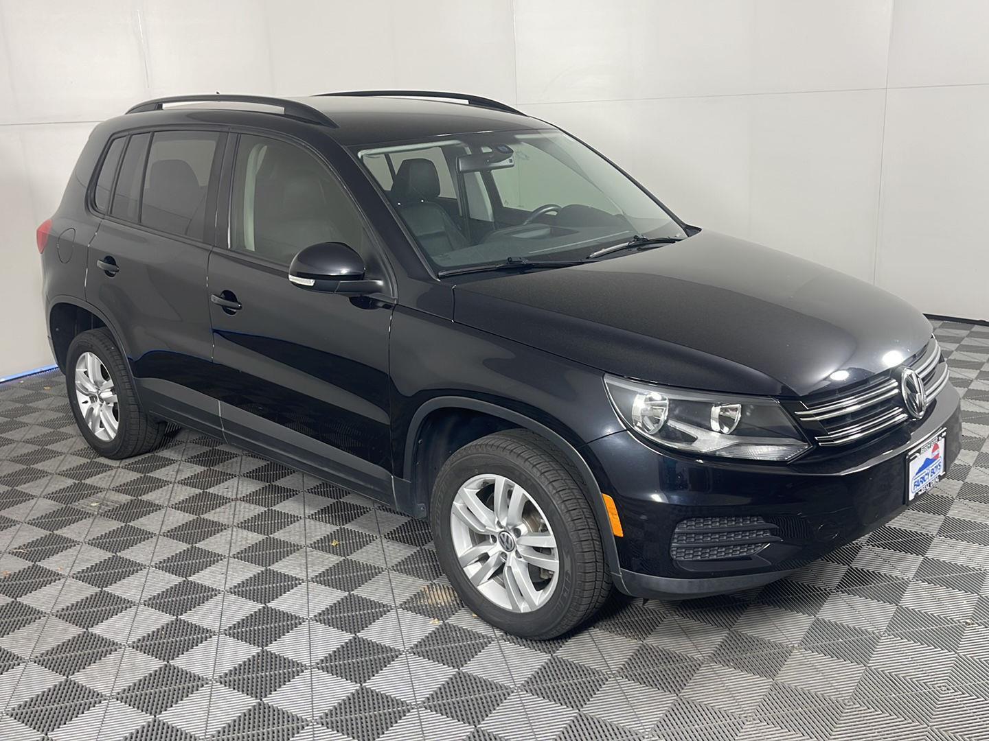 2016 Volkswagen Tiguan S photo 4