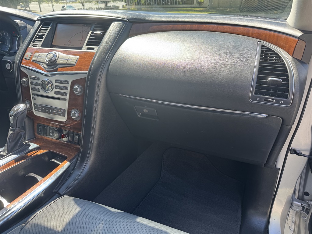 2019 Infiniti QX80 Luxe photo 16