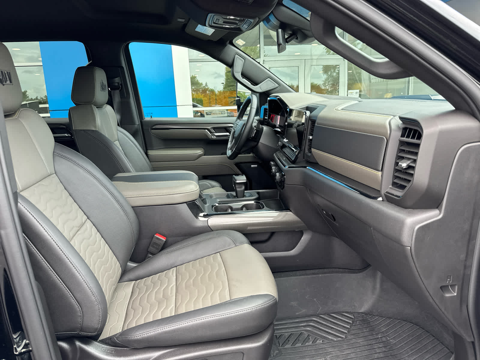 2024 Chevrolet Silverado 1500 ZR2 photo 4