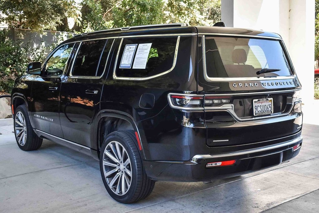 2022 Jeep Grand Wagoneer I photo 3
