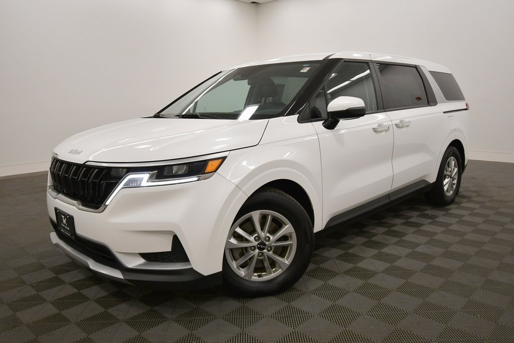 Certified 2024 Kia Carnival LX Seat Pkg with VIN KNDNB4H30R6424357 for sale in Rochester, Minnesota