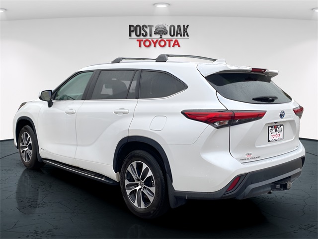 2022 Toyota Highlander XLE photo 6