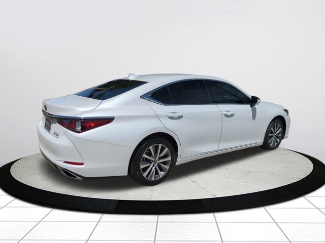 2019 Lexus ES 350 photo 4