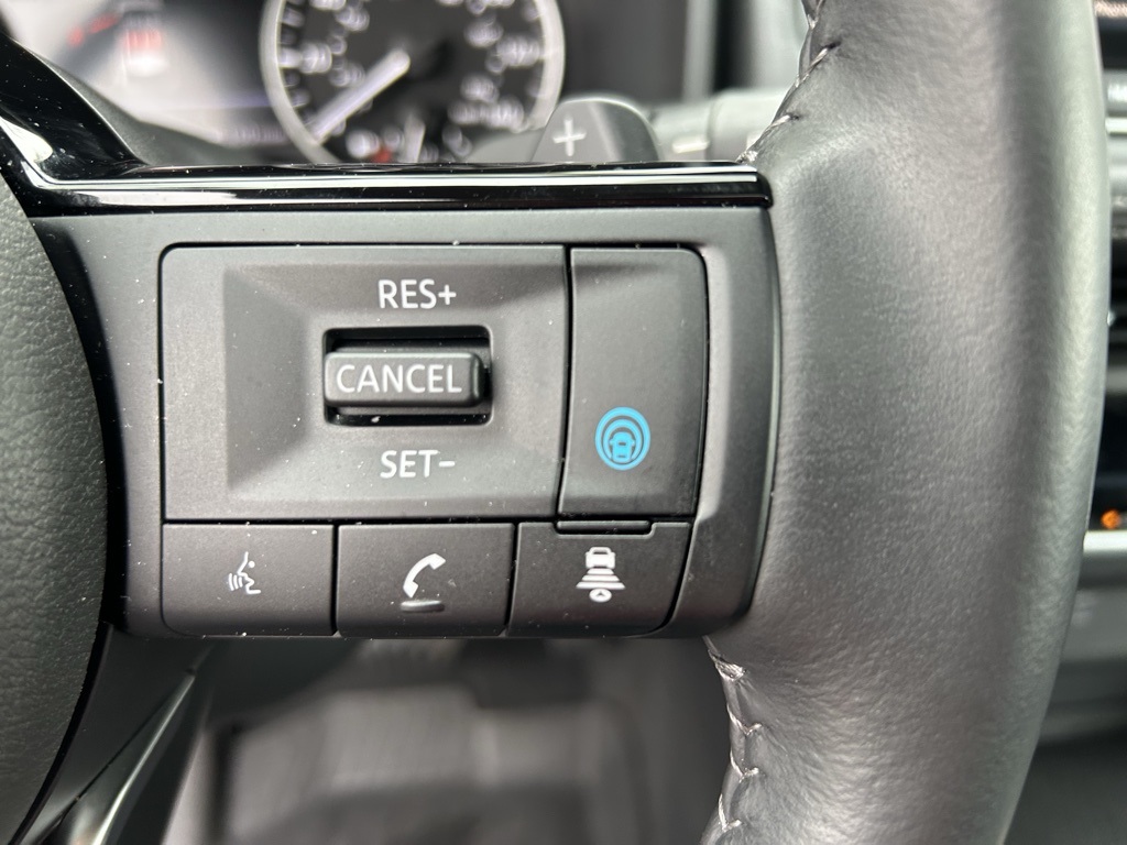 2023 Nissan Rogue SV photo 14