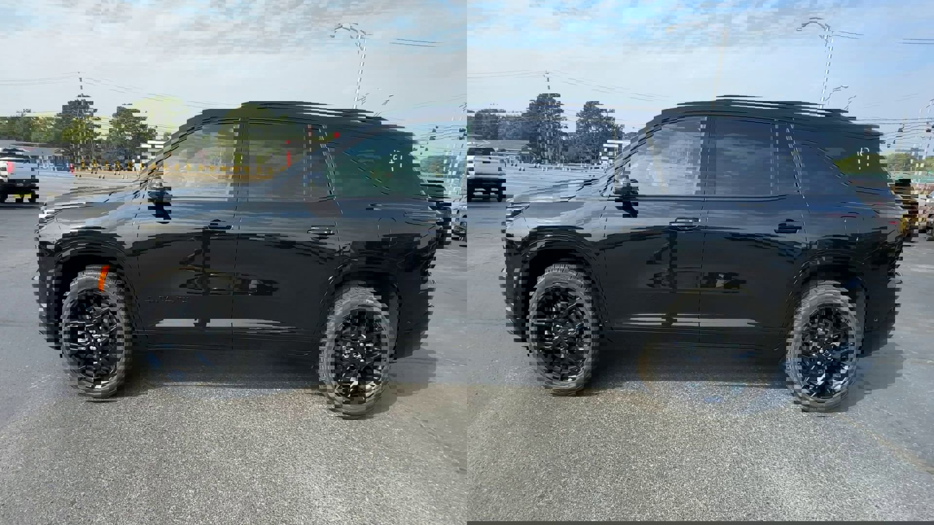 2026 Chevrolet Traverse RS photo 3