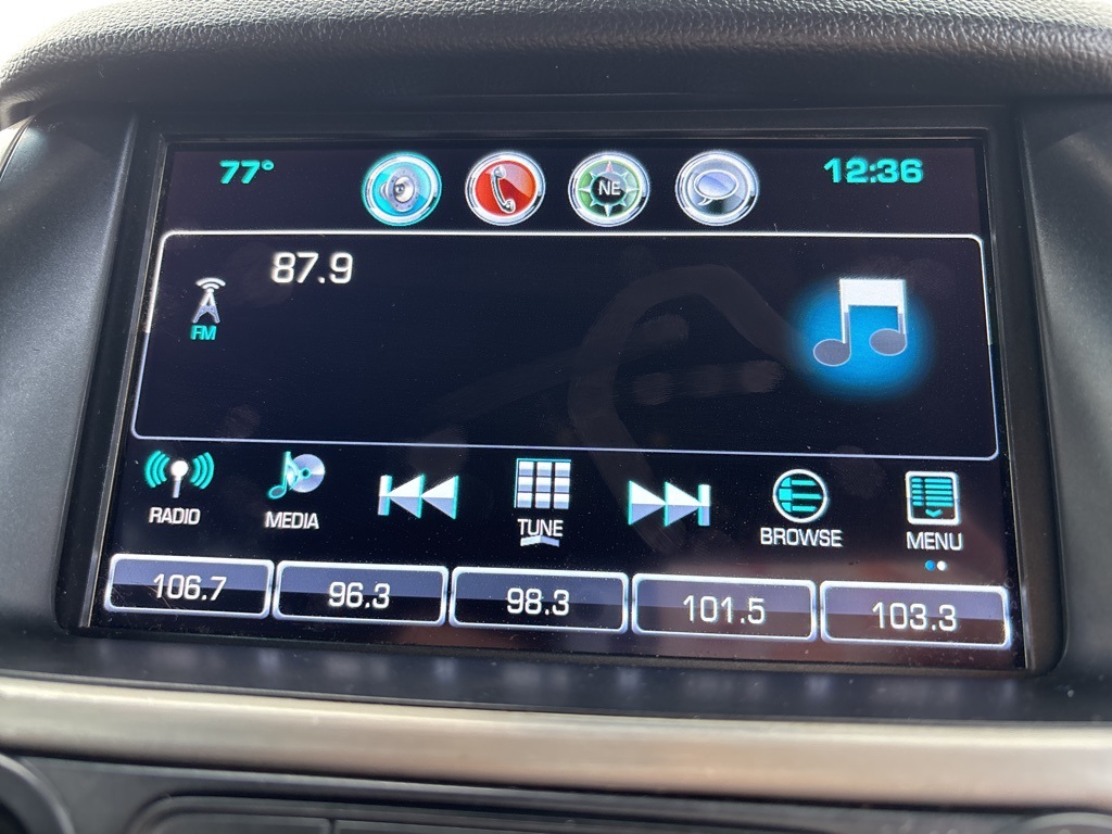 2017 Gmc Yukon SLE photo 23