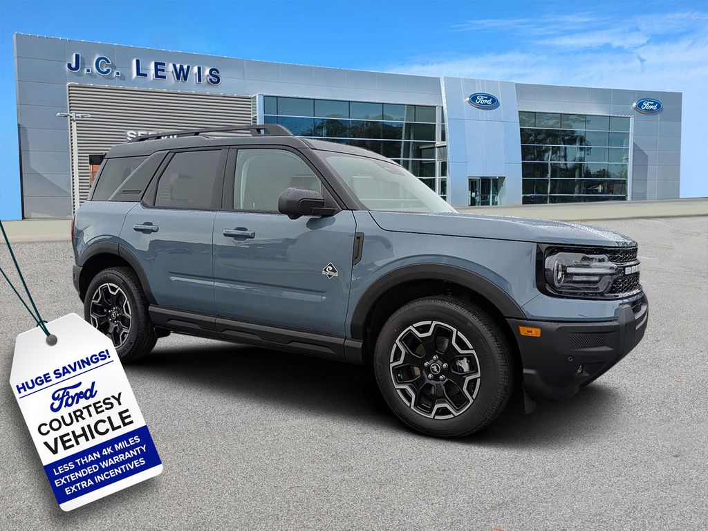 2025 Ford Bronco Sport Outer Banks's photo