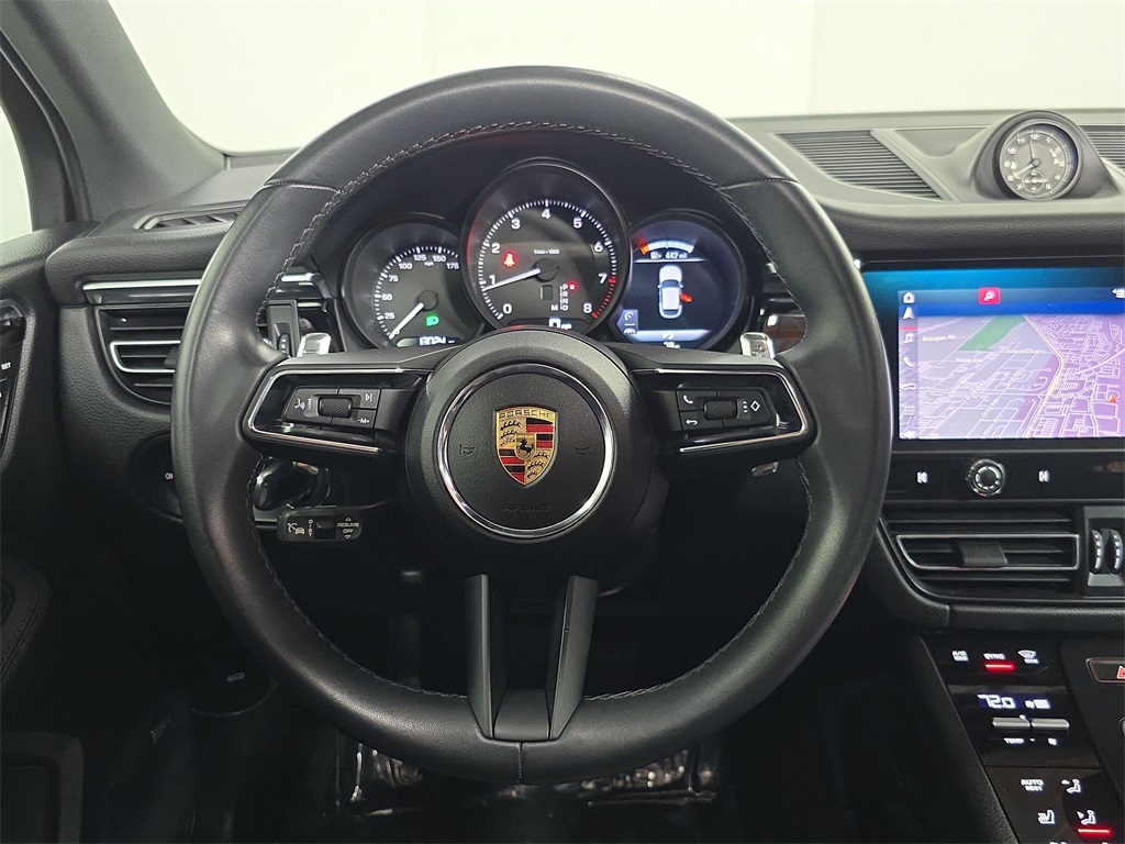 2024 Porsche Macan T photo 13