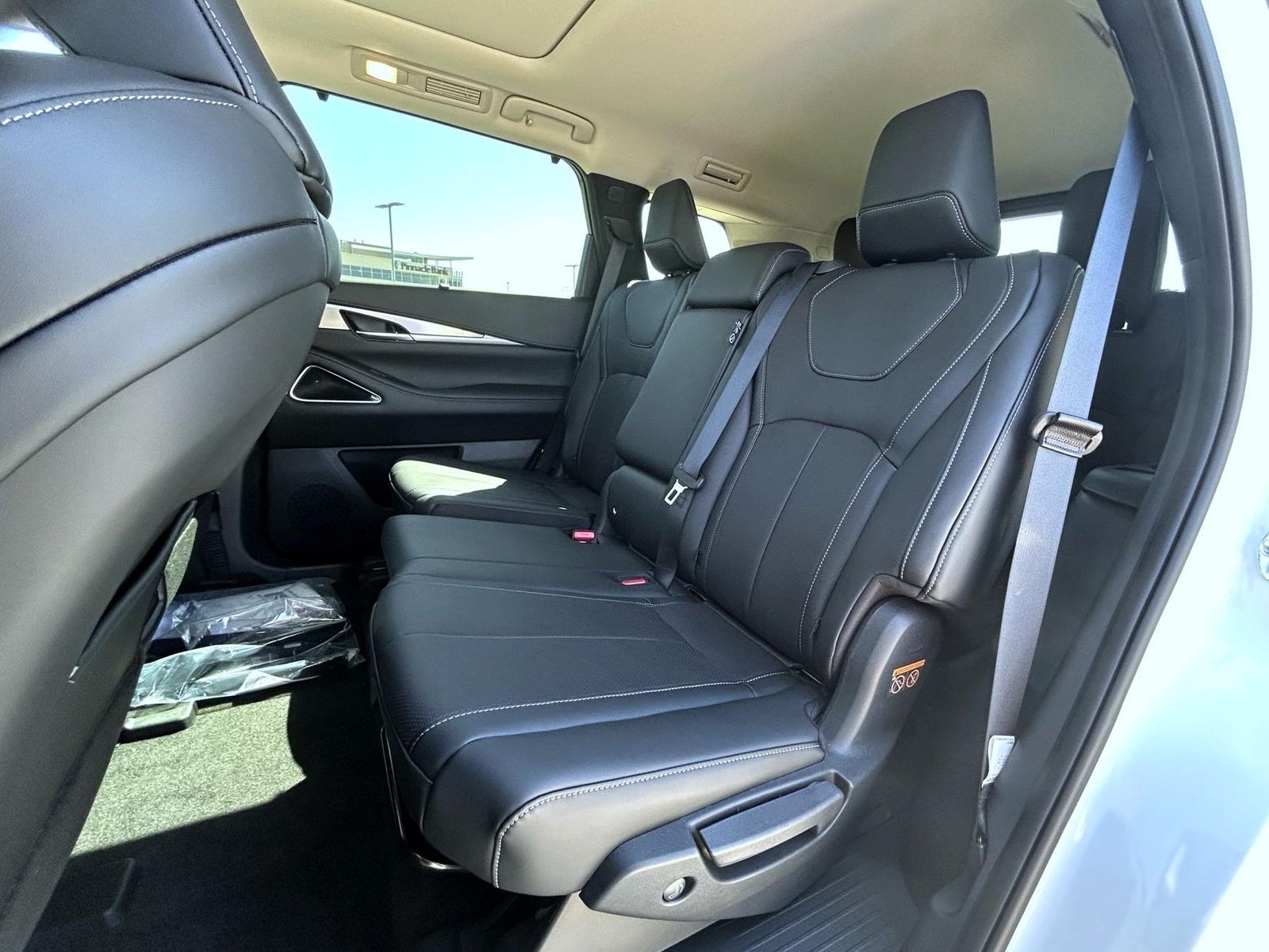 2026 Infiniti QX60 Luxe AWD photo 11