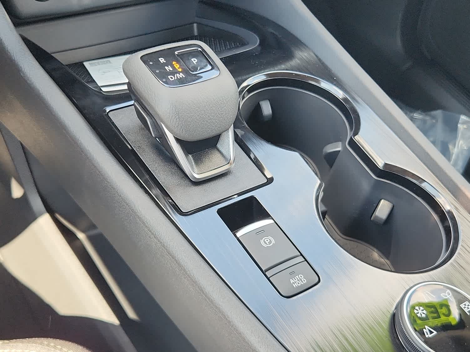 2026 Nissan Rogue SV AWD photo 12