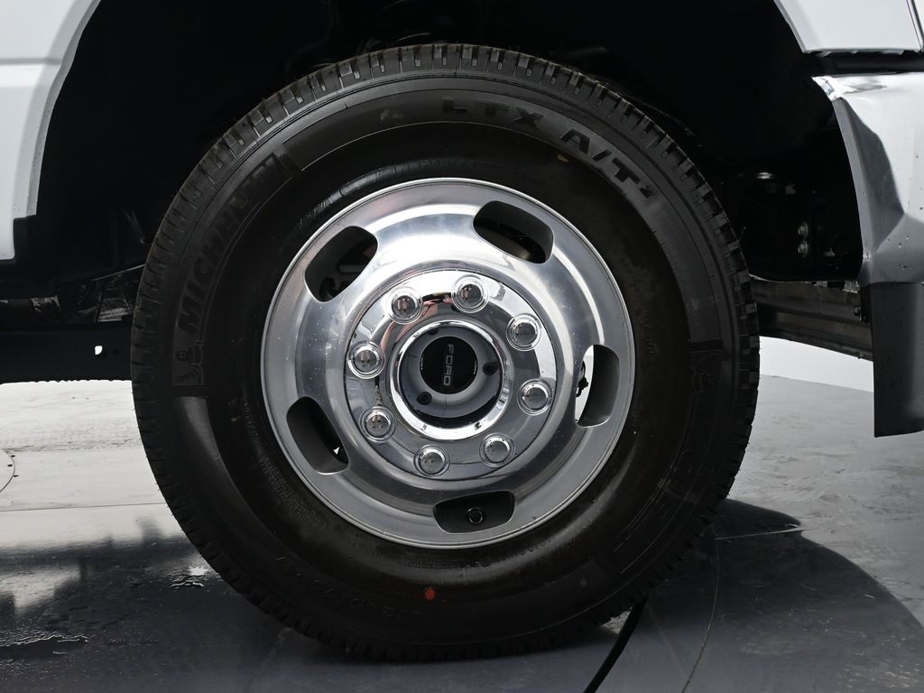 2026 Ford F-350 XLT photo 28