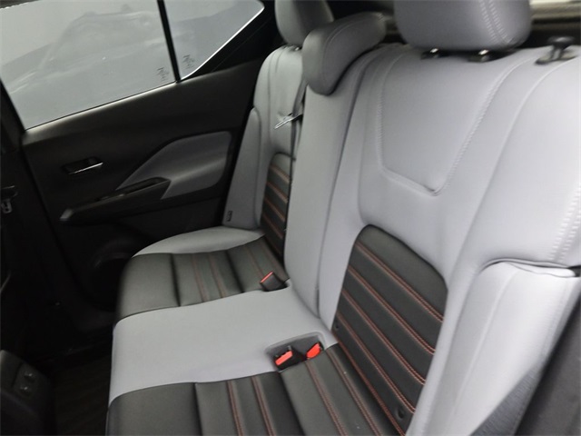 2021 Nissan Kicks SR photo 3
