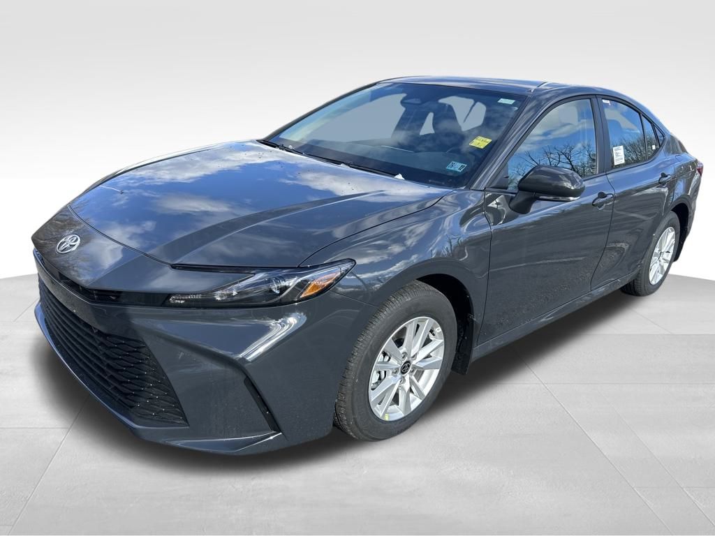 2026 Toyota Camry LE's photo