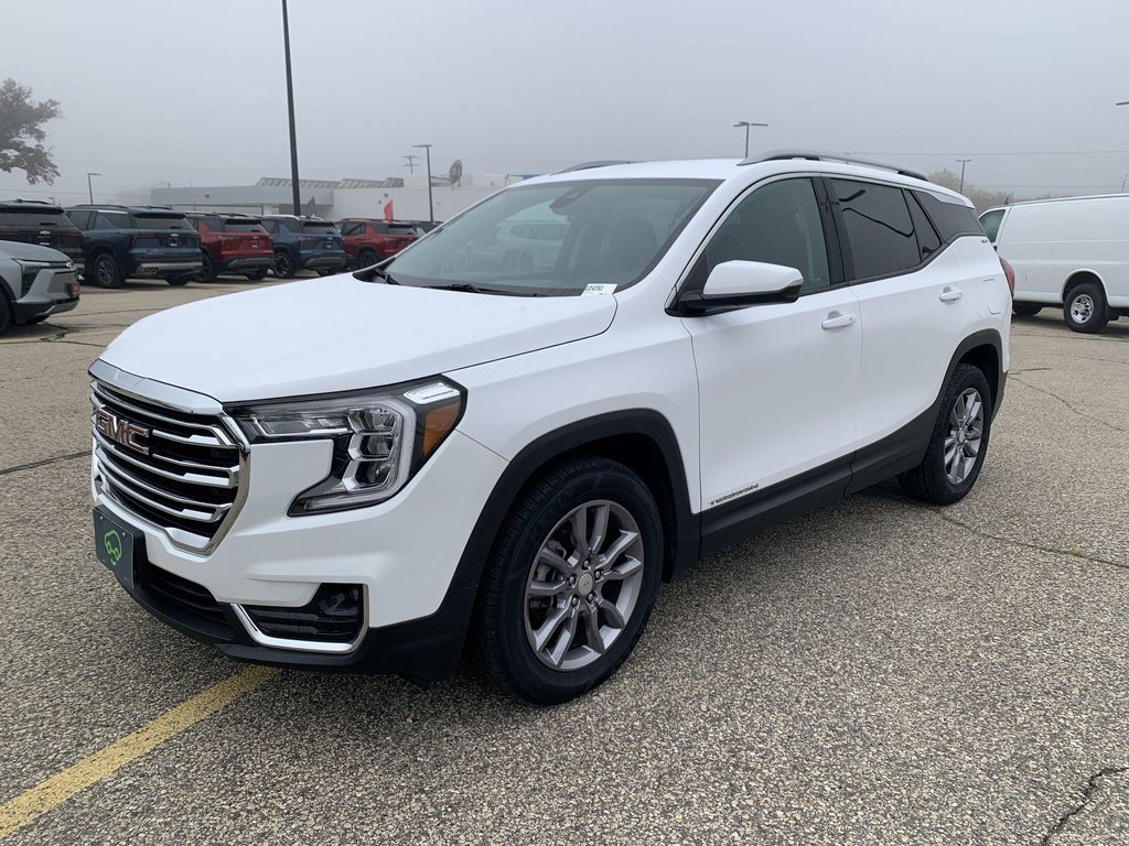 2024 Gmc Terrain SLT photo 3