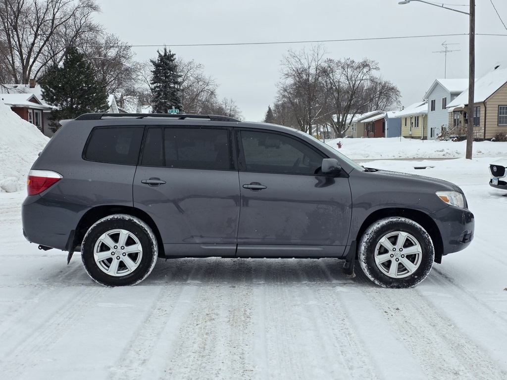 2010 Toyota Highlander SE's photo