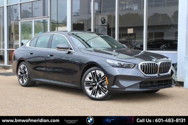 2025 BMW 5 Series 530i's photo