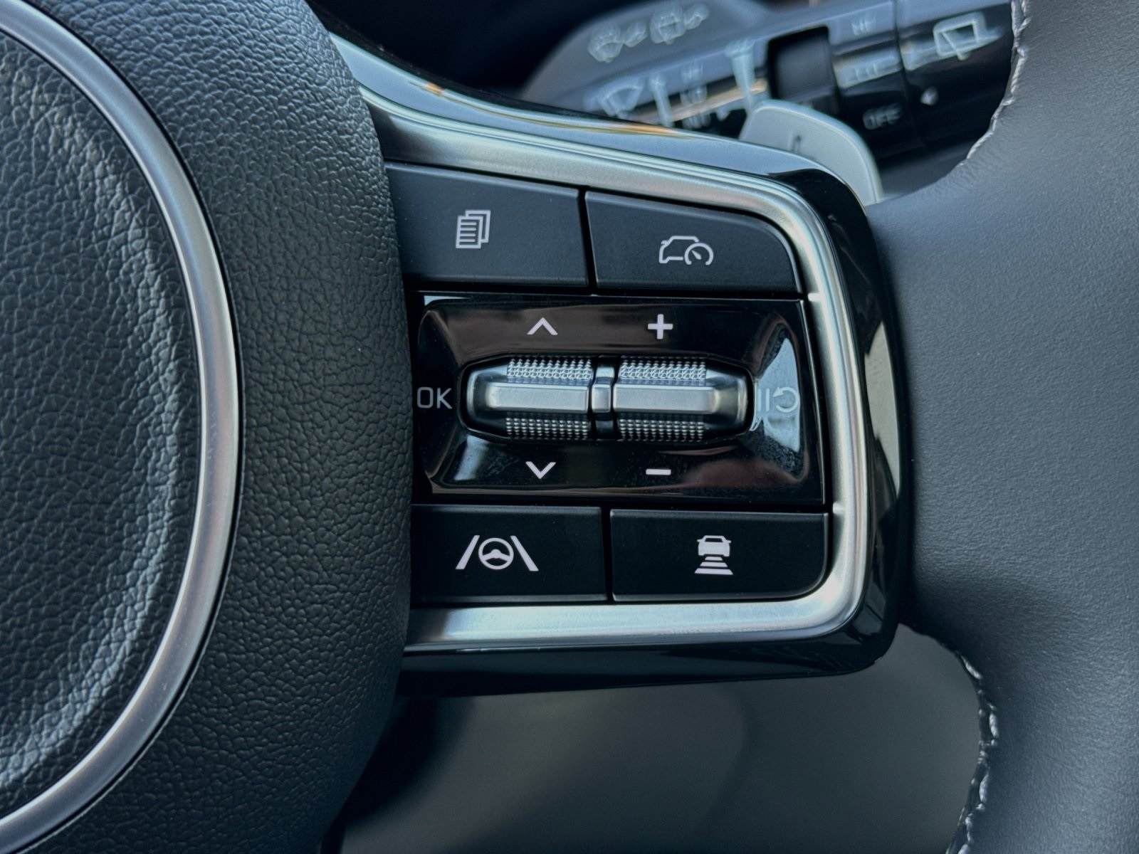 2025 Kia Sorento Plug-In Hybrid EX photo 25