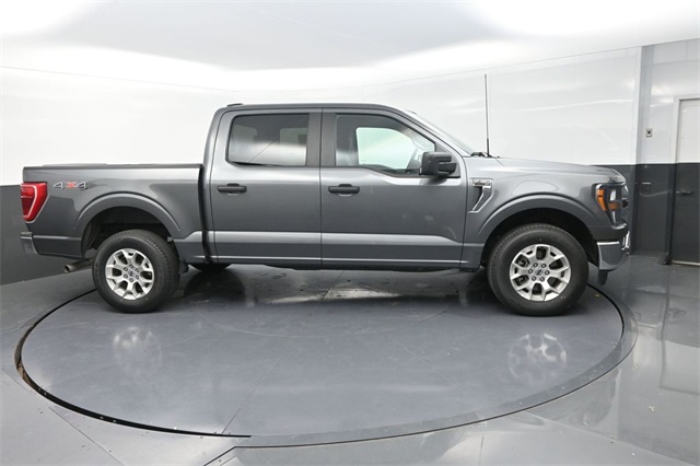 2023 Ford F-150 XLT photo 4