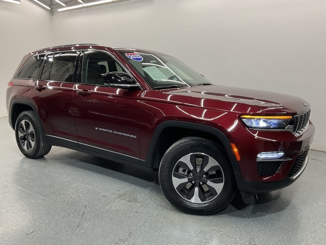 2023 Jeep Cherokee 4xe photo 2