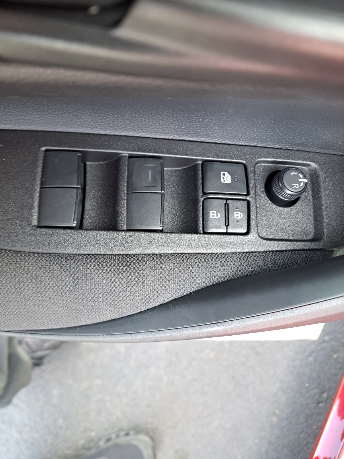 2025 Toyota Corolla LE photo 14