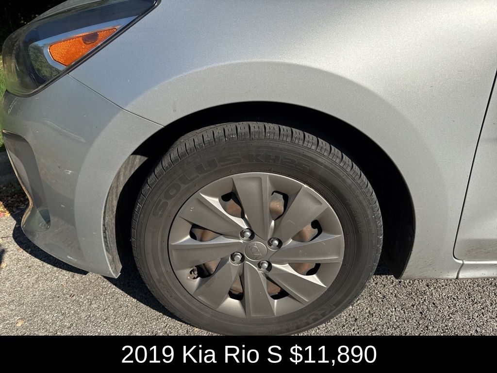 2019 Kia Rio S photo 9