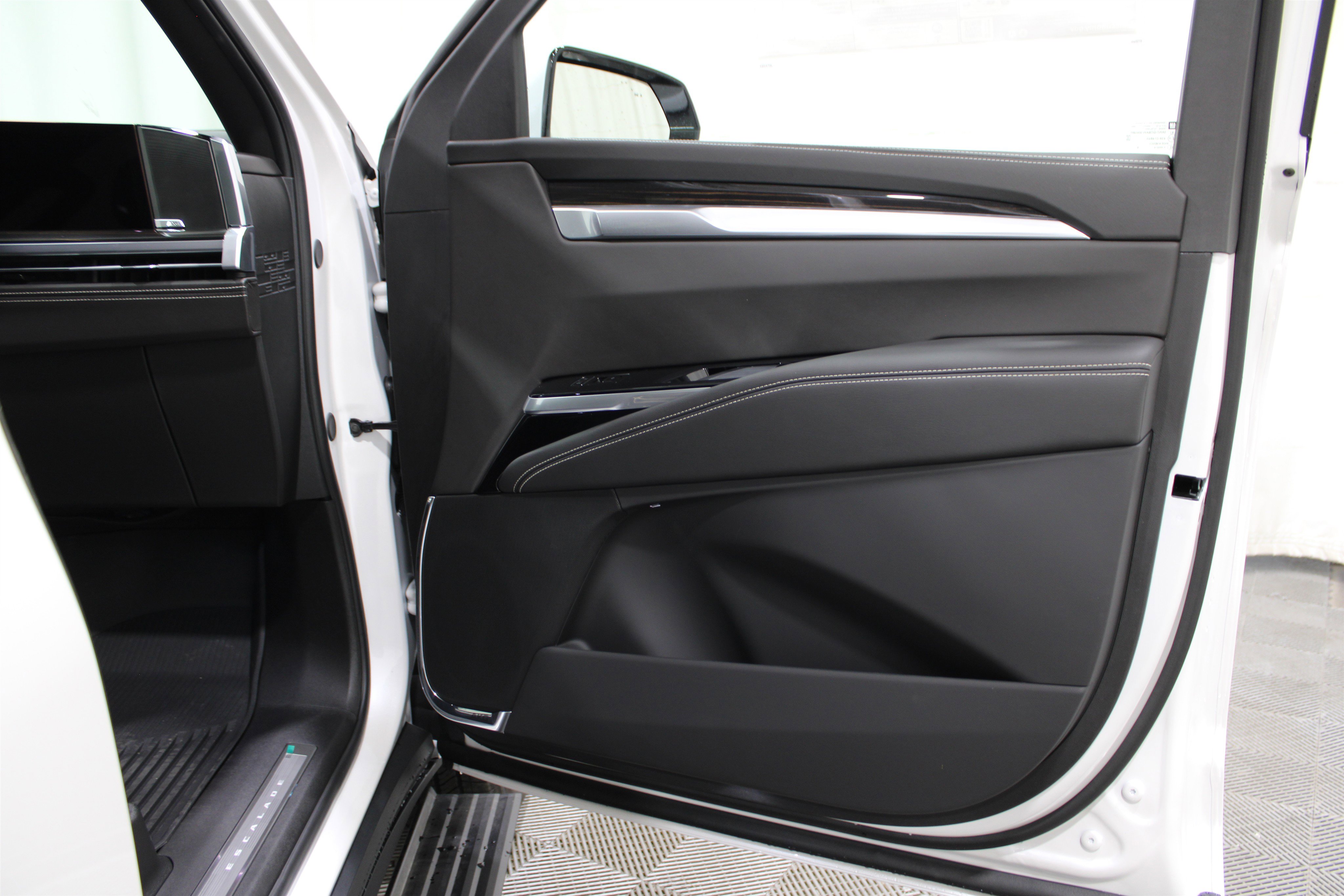 2025 Cadillac Escalade Premium Luxury photo 29