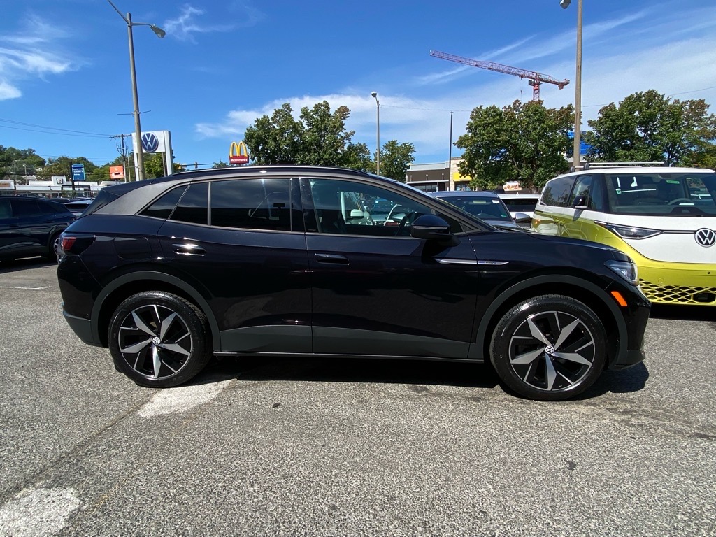 Certified 2023 Volkswagen ID.4 PRO S with VIN 1V2GNPE89PC014221 for sale in Alexandria, VA