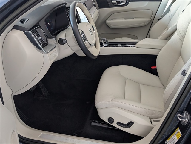 2023 Volvo XC60 Recharge Hybrid T8 Plus photo 6
