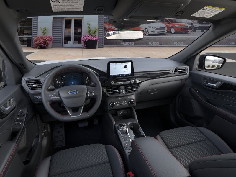 2025 Ford Escape ST-Line photo 2
