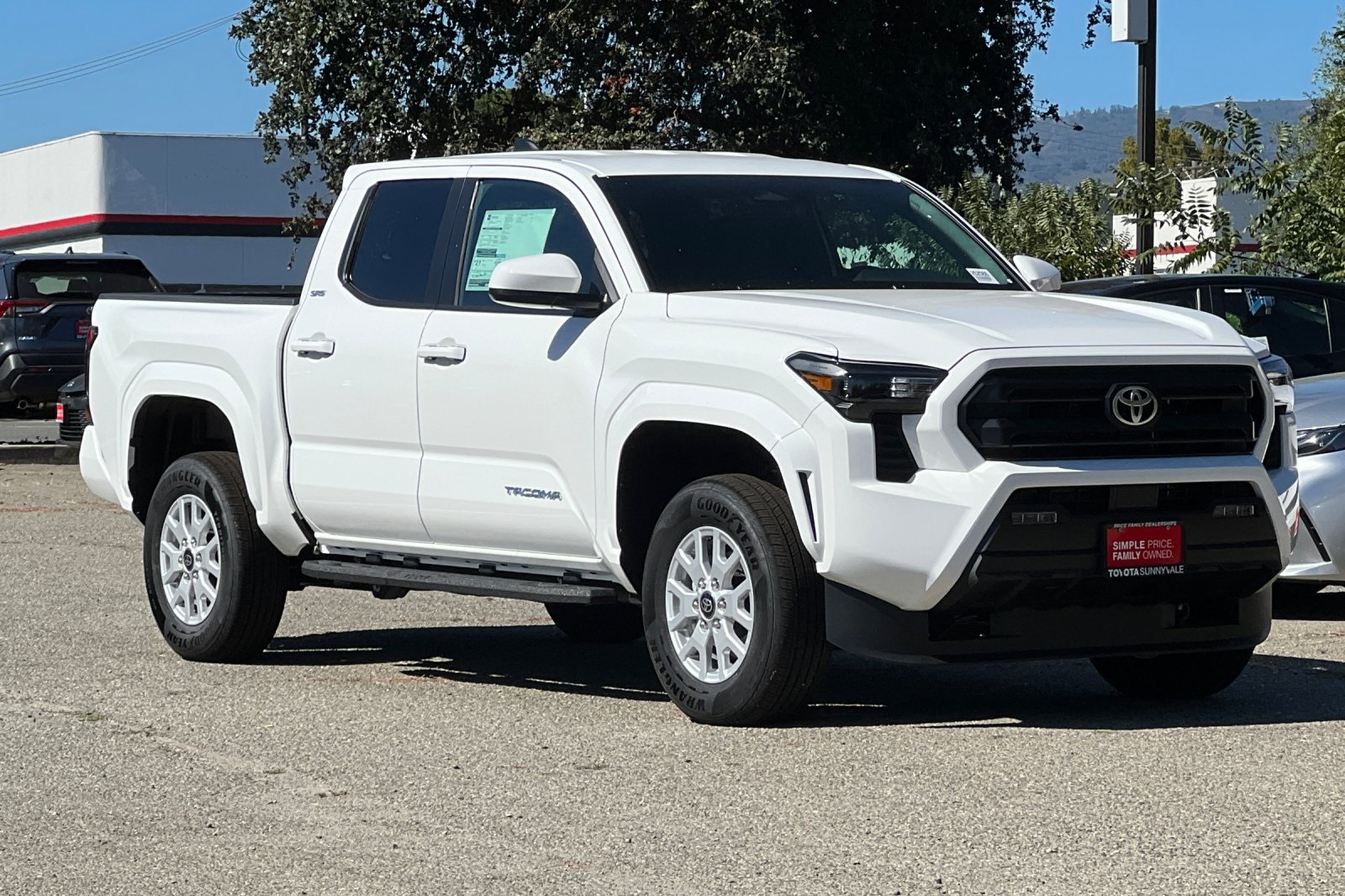 2025 Toyota Tacoma SR5 4x4 Double Cab photo 10