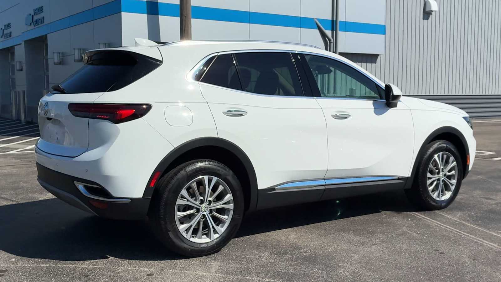2022 Buick Envision Preferred photo 2