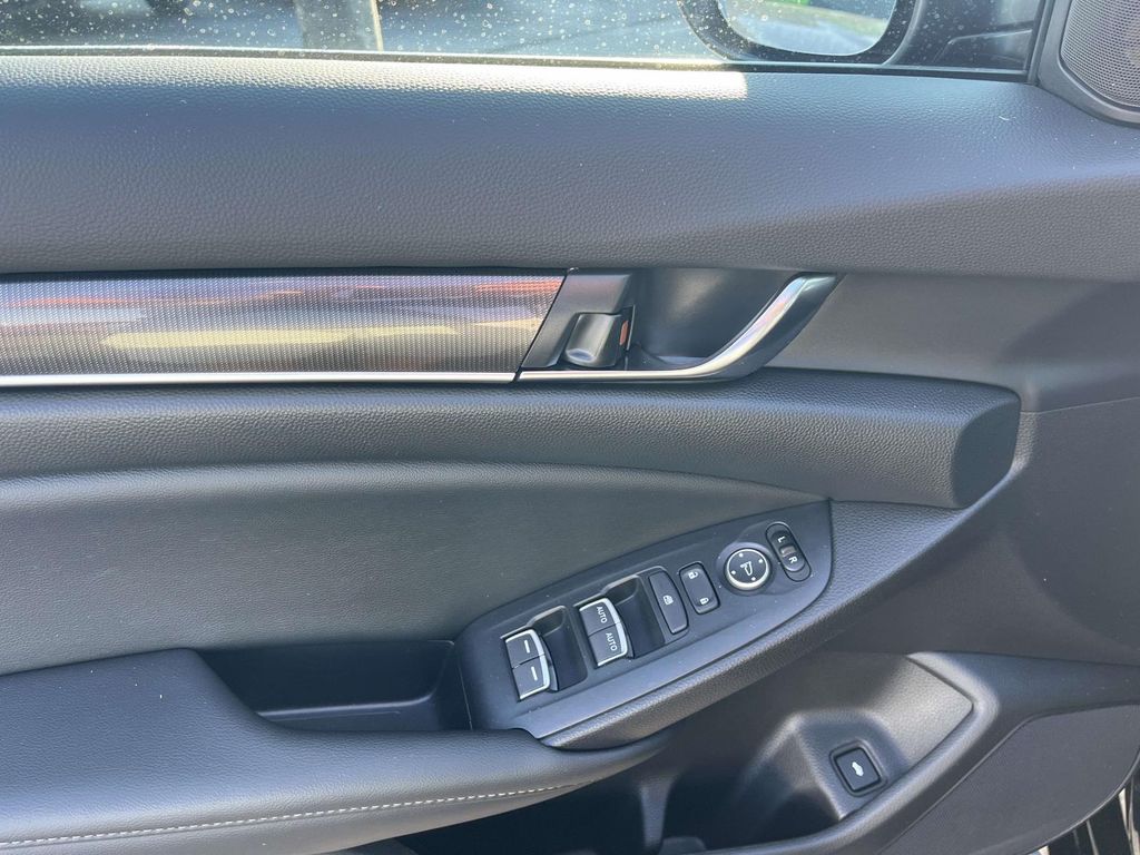 2022 Honda Accord Sport 1.5T photo 14