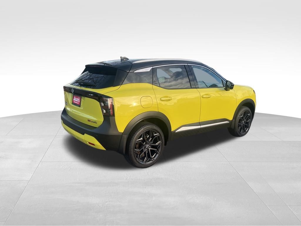 2025 Nissan Kicks SR photo 3