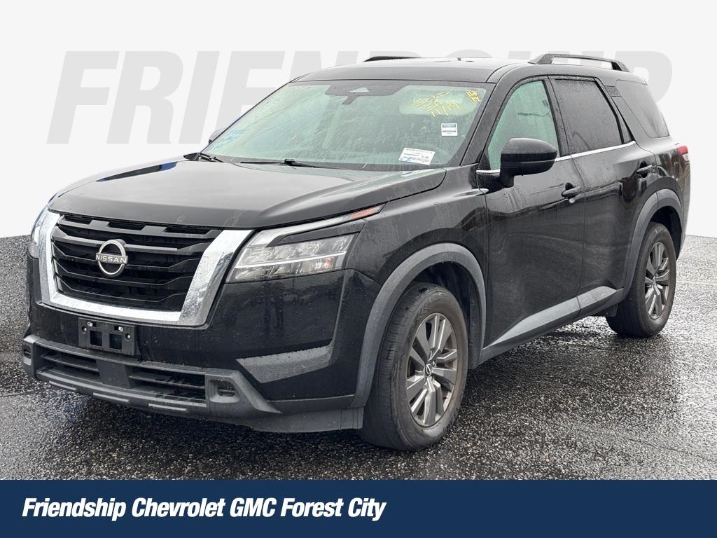 2022 Nissan Pathfinder SV's photo
