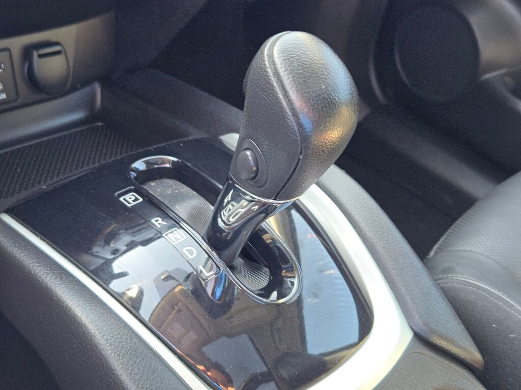2014 Nissan Rogue SL photo 24