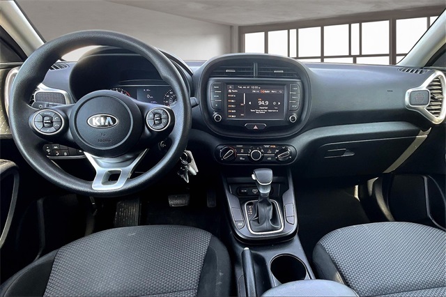 2022 Kia Soul LX photo 16