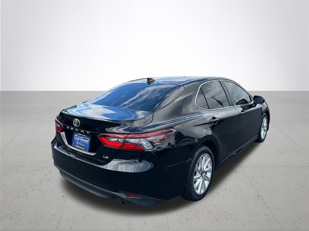 2021 Toyota Camry LE photo 7
