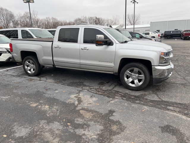 2018 Chevrolet Silverado 1500 LTZ photo 2