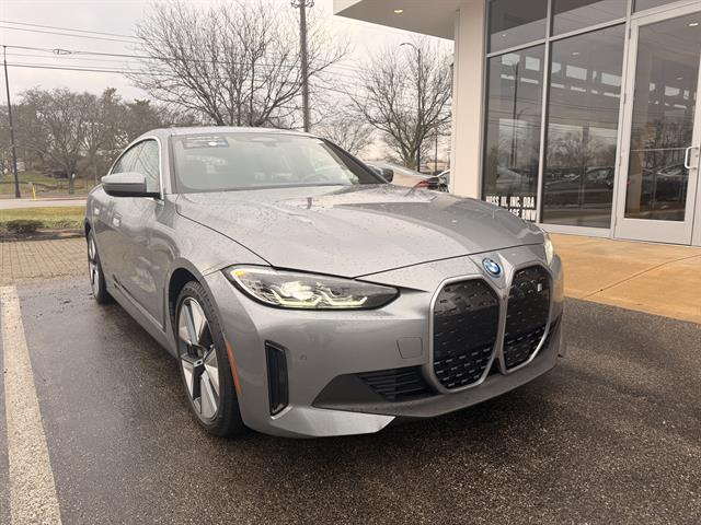 2023 BMW i4 40's photo