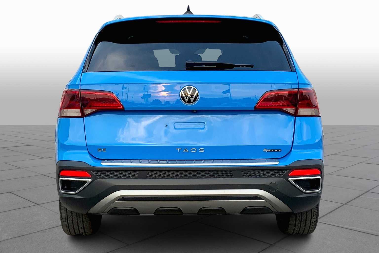2022 Volkswagen Taos SE photo 4