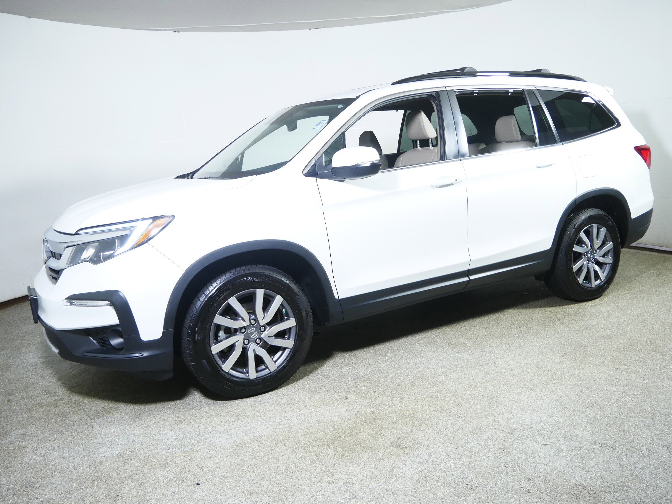 2020 Honda Pilot EX-L photo 2