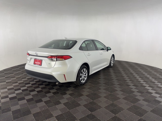 2025 Toyota Corolla LE photo 6