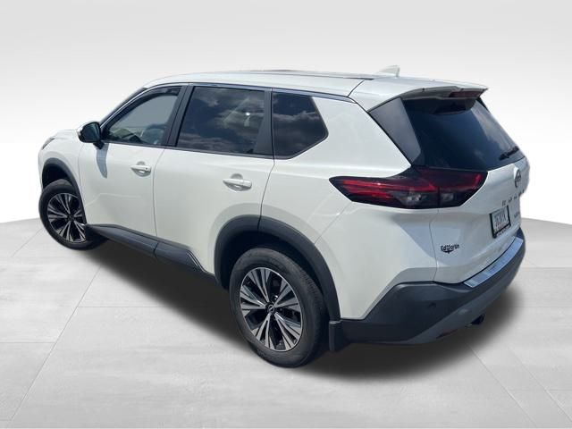 2022 Nissan Rogue SV photo 4