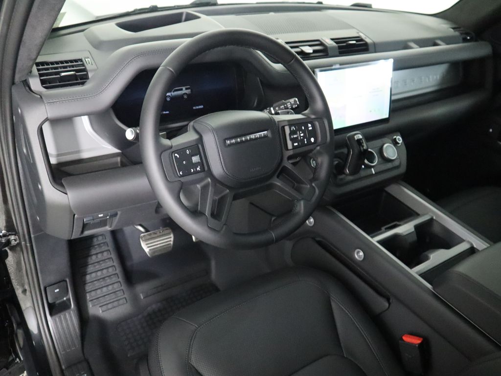 2025 Land Rover Defender 130 V8 photo 8
