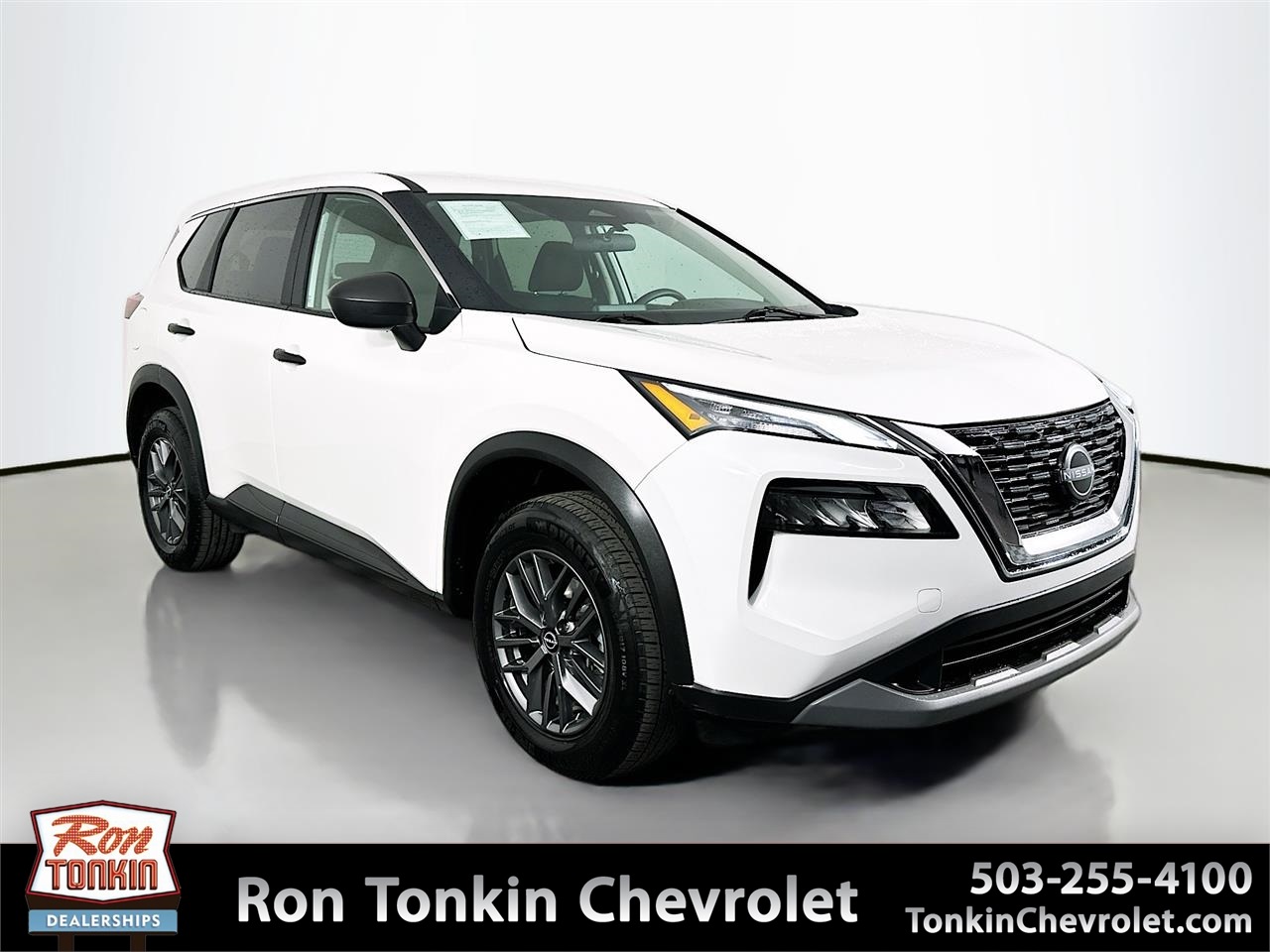 2023 Nissan Rogue S's photo