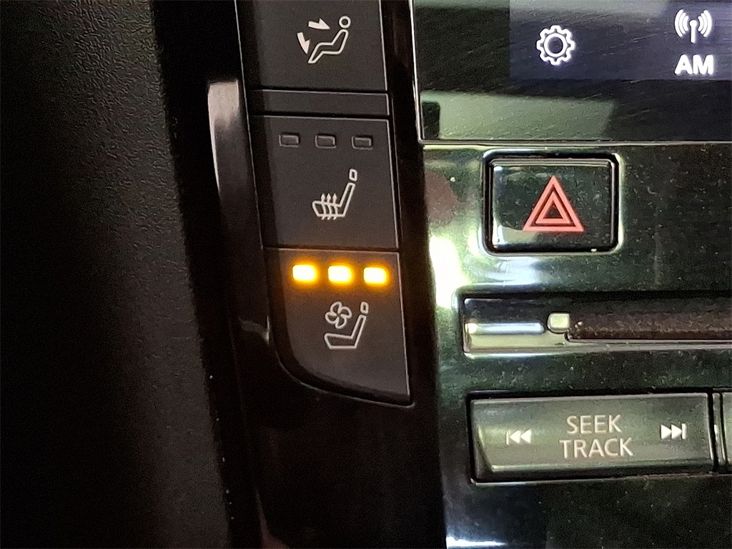2022 Infiniti QX50 Essential photo 24