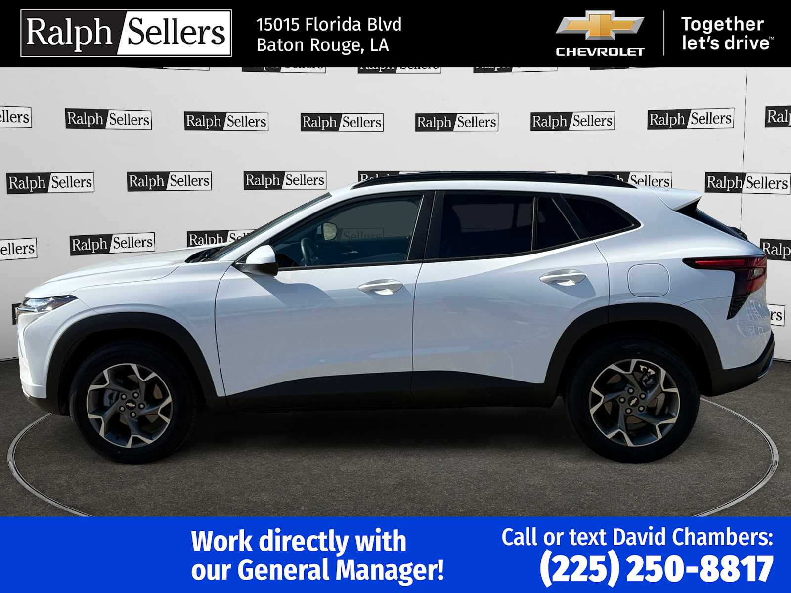 2025 Chevrolet Trax LT photo 3