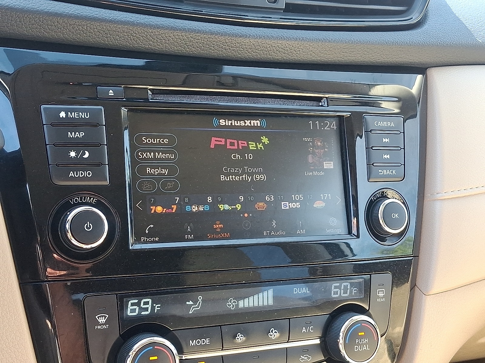 2019 Nissan Rogue SV photo 14