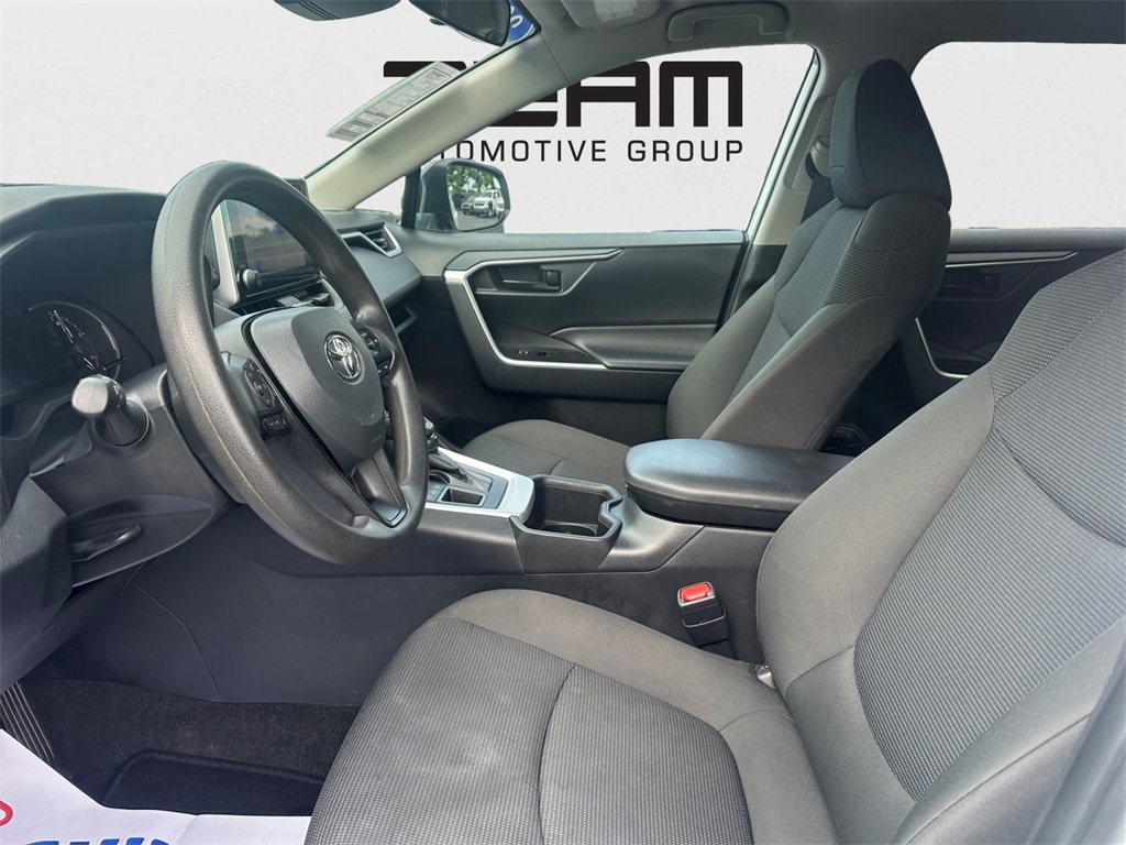 2024 Toyota RAV4 LE photo 21